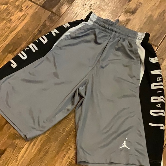 Jordan Other - Jordan size small basketball shorts.